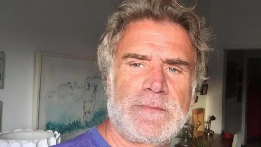 Así se llevaban detenido al actor argentino “Teto” Medina por explotación laboral y estafa