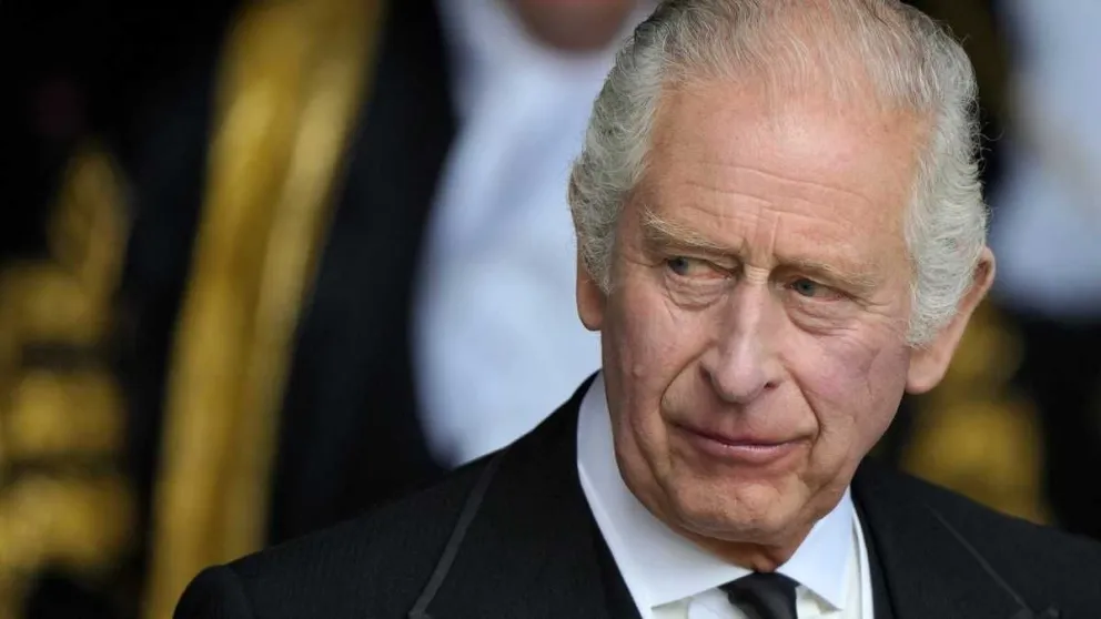 Habló el hombre que dice ser el hijo secreto de Carlos III y Camilla
