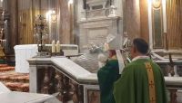 Histórico: entronizaron las imágenes del Milagro en Roma