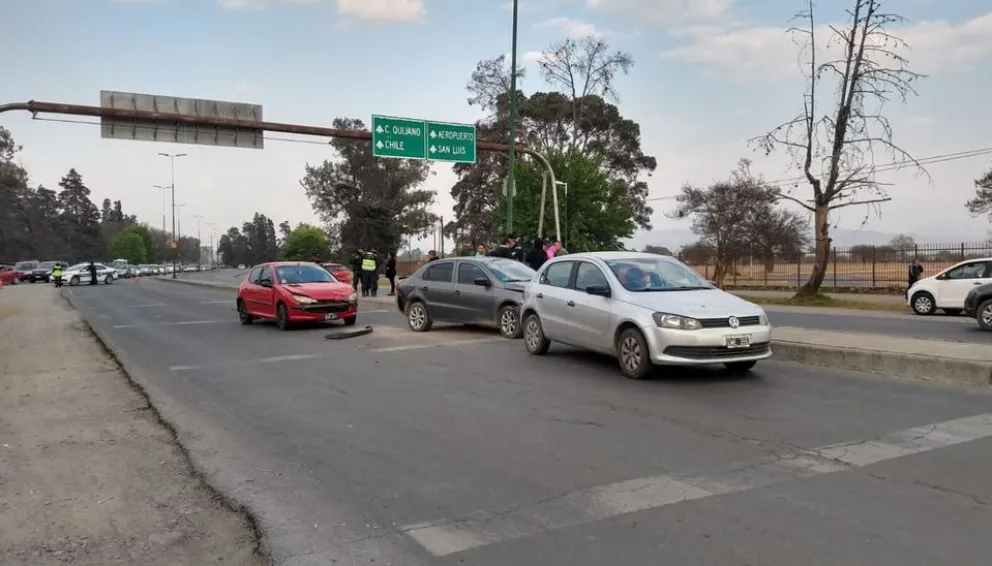 Atención salteños: congestionamiento y demoras en el tráfico producto de un choque en cadena