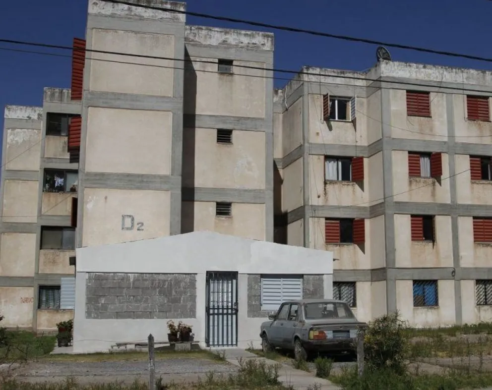 Hallan a una mujer sin vida en un barrio de Salta