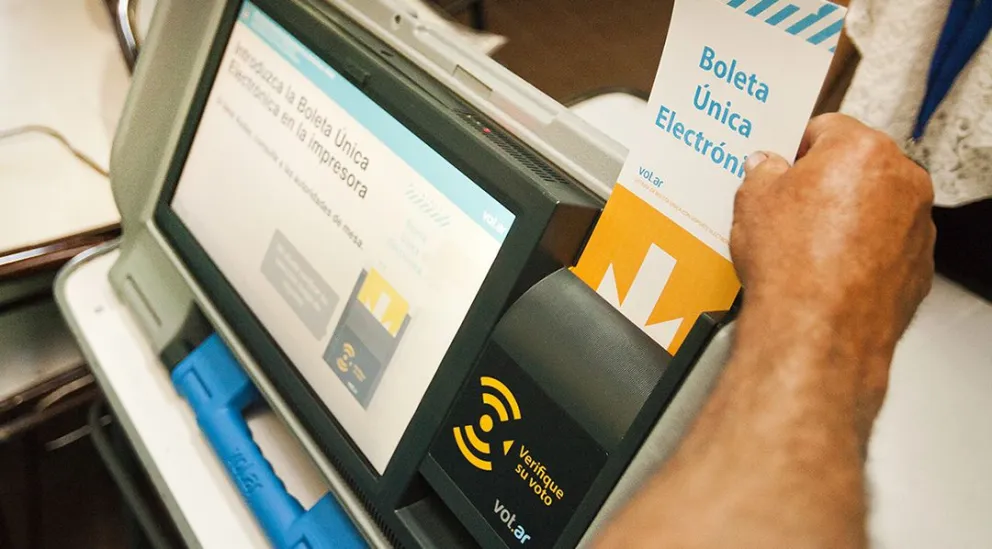 Se incendiaron máquinas de voto electrónico en Paraguay: ¿Habrá cambios en las elecciones?