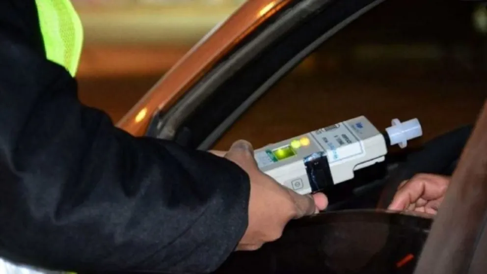 Imprudencia total: conductor ebrio circulaba a contramano en pleno centro salteño