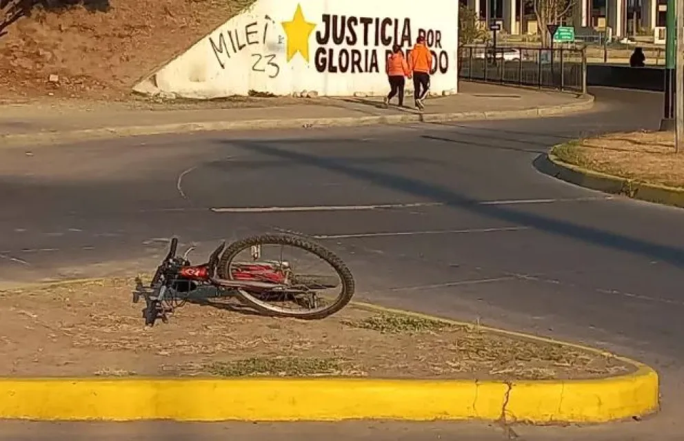 Mañana accidentada: automovilista se llevó por delante a un ciclista