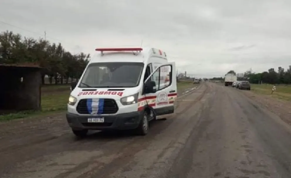 Conmoción en Salta: una moto impactó contra un vehículo