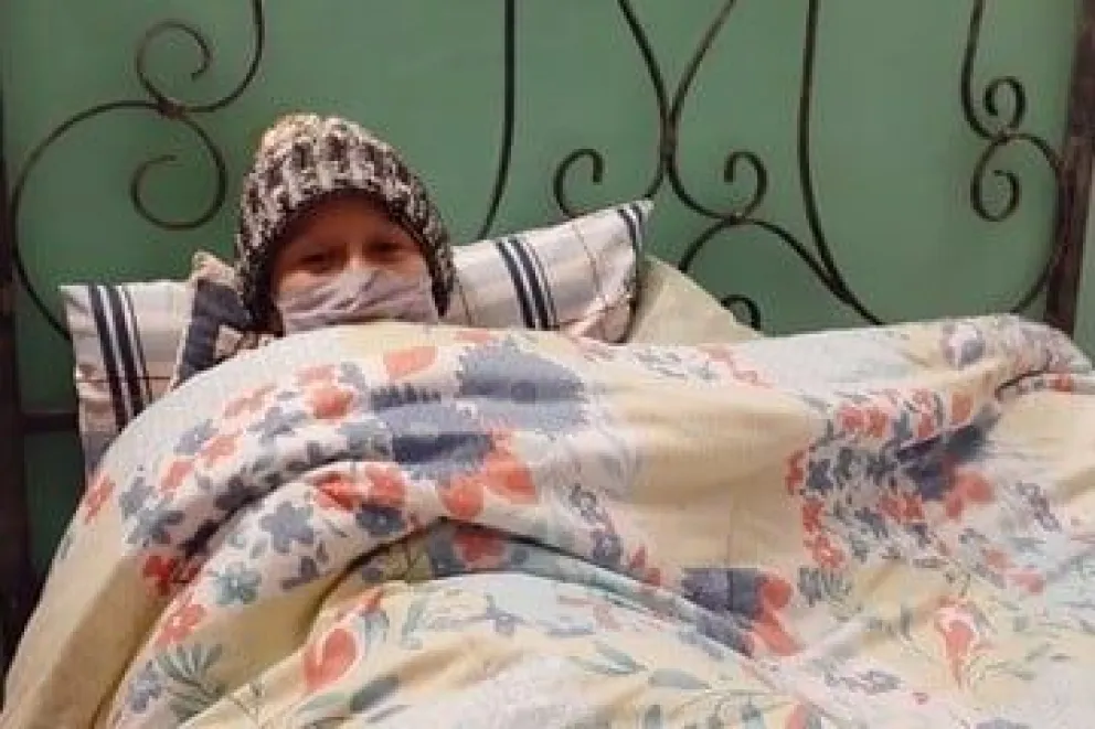 Jugó con la bondad de las personas: mintió sobre tener cáncer y recolectó una fortuna 