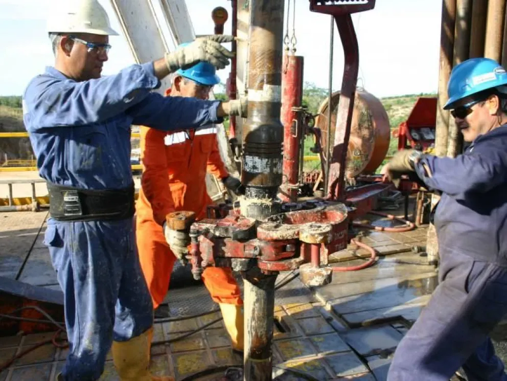 Operarios de una petrolera neuquina terminaron en la calle "por ser de Salta"