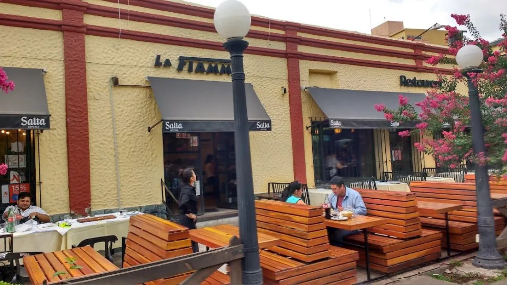 Papelón e intento de estafa en el restaurante "La Fiamma"