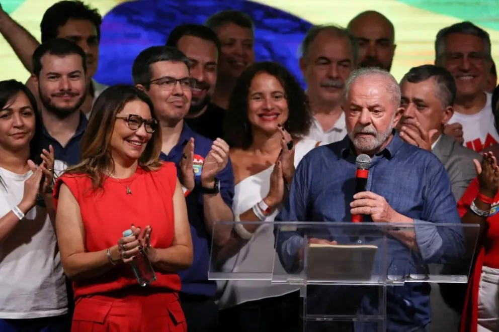 Lula Presidente: con un particular gesto, el mandatario pidió que Cristina sea candidata en las próximas elecciones