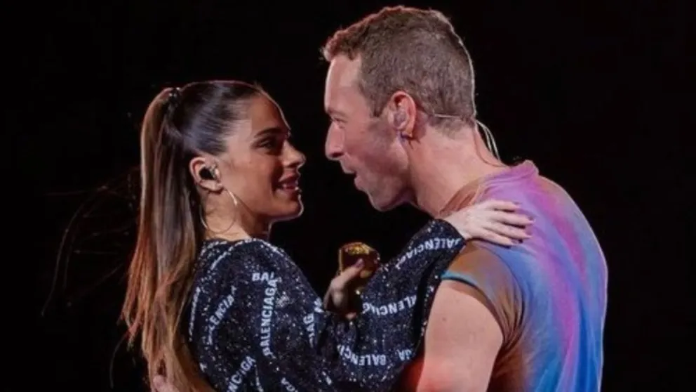Tini Stoessel cantó junto a Coldplay y desató polémica en redes