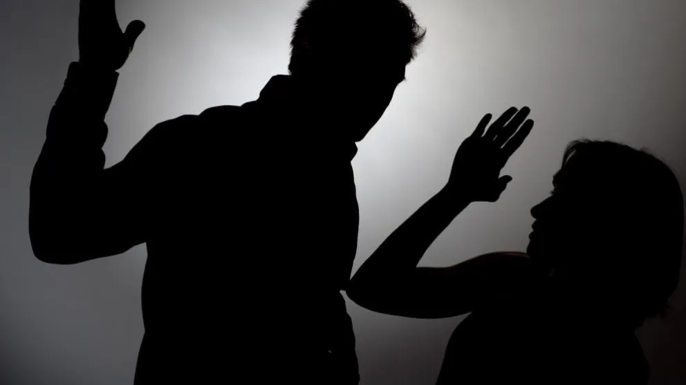 Terrible hecho de violencia de género: golpeó y amenazó a su pareja embarazada de 4 meses
