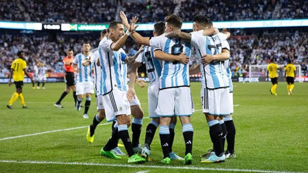 Mundial 2022: crearon un genial "kit antimufa" y es furor en ventas