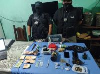 Detuvieron a dos hombres e incautaron 1.400 dosis de droga en Orán y Cafayate