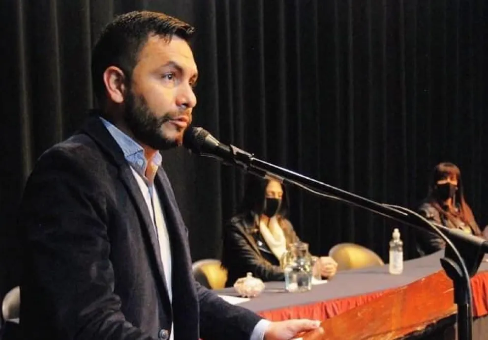 Sergio Salvatierra fue denunciado nuevamente por su expareja: no cumple con la perimetral y la "acecha"