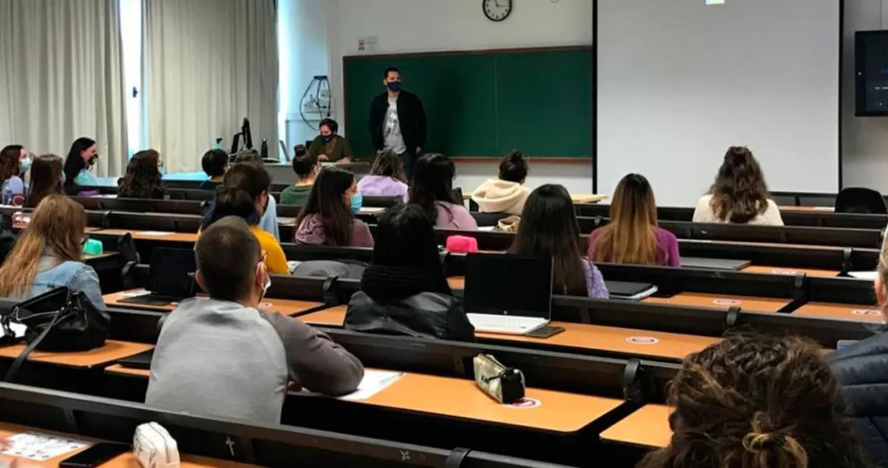 Esta es la nueva beca para los estudiantes universitarios 