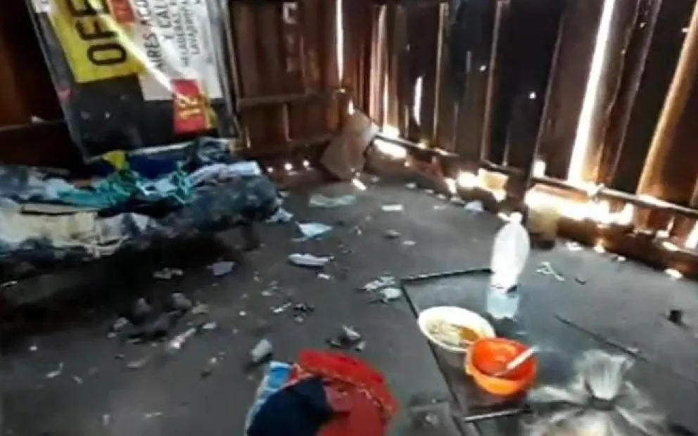Vecinos piden ayuda para un abuela y su nieta que viven en precarias condiciones 