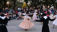 Vecinos celebraron el Día de la Tradición en la Plaza Belgrano: "El salteño es muy arraigado a su cultura"