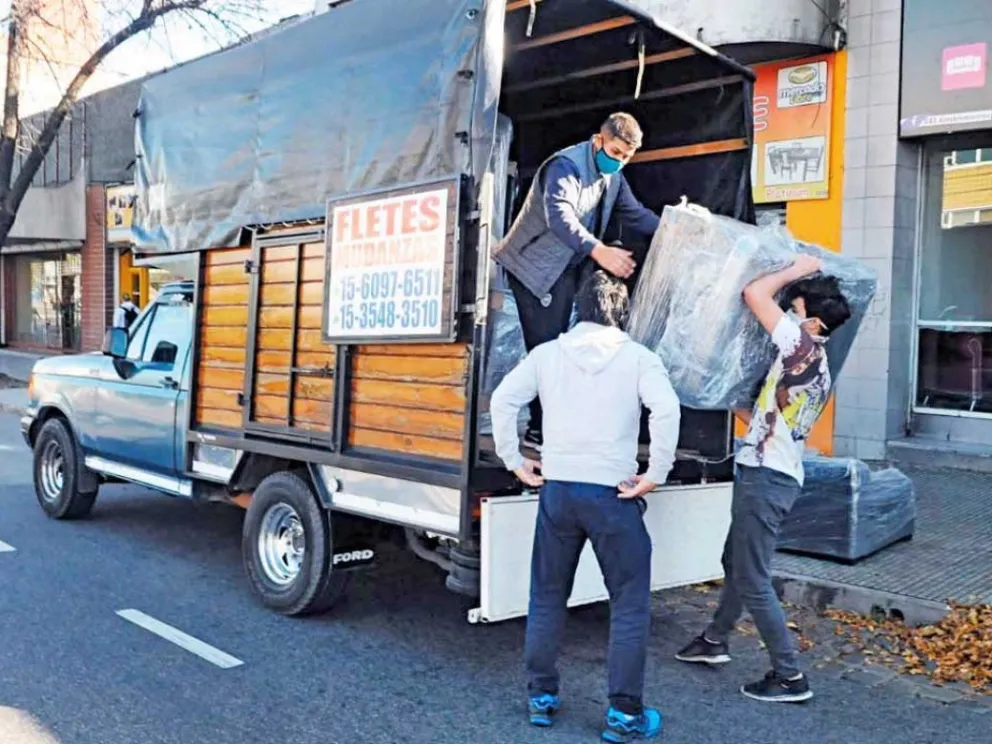 Denuncian a una empresa de servicios de mudanzas salteña de robar muebles
