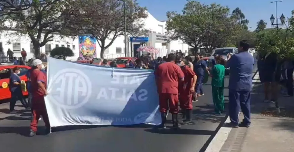Profesionales de la salud de Cafayate amenazan con un paro de actividades:  "Nos están tomando el pelo"