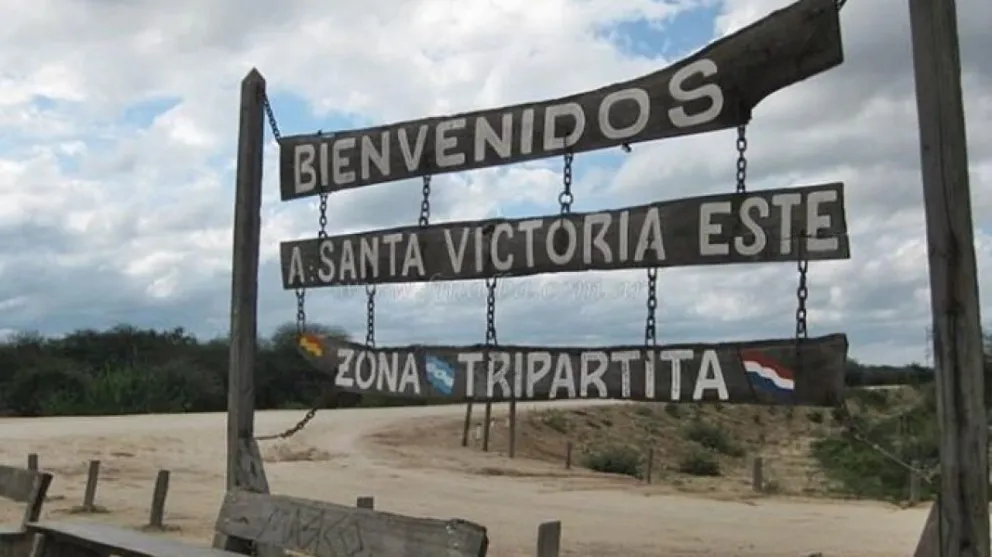 Salteños juntan donaciones para que los chicos tengan su regalo en noche buena y para ayudar a los animales de Santa Victoria del Este