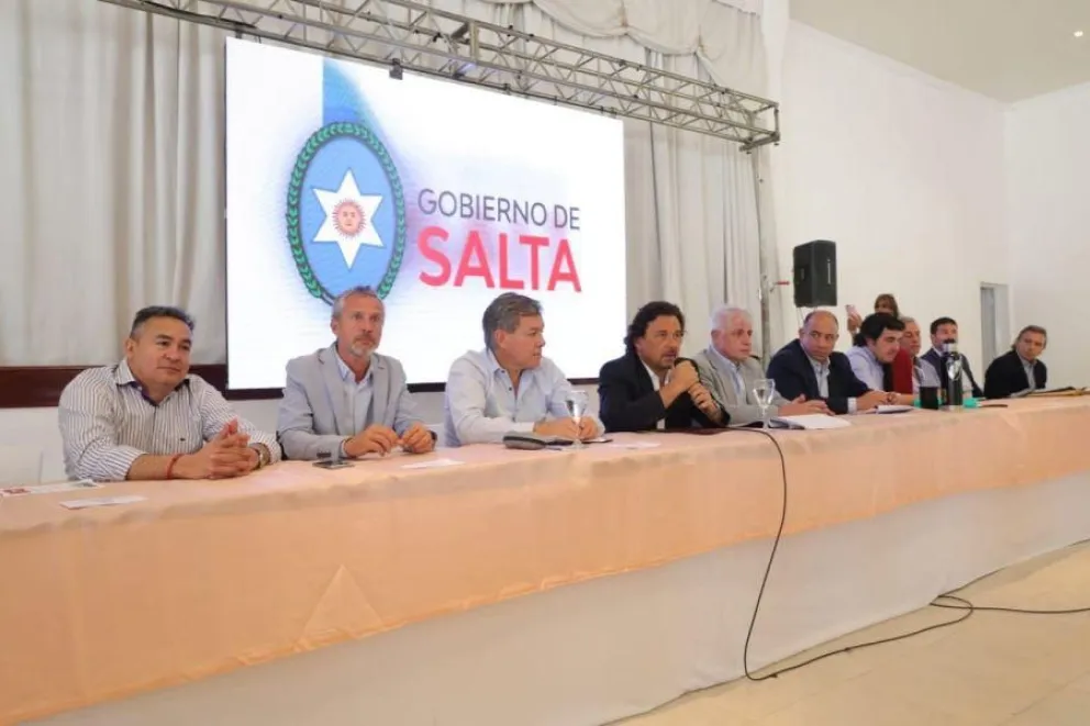 Gustavo Sáenz visitó Orán para presidir la reunión de presupuesto 2023