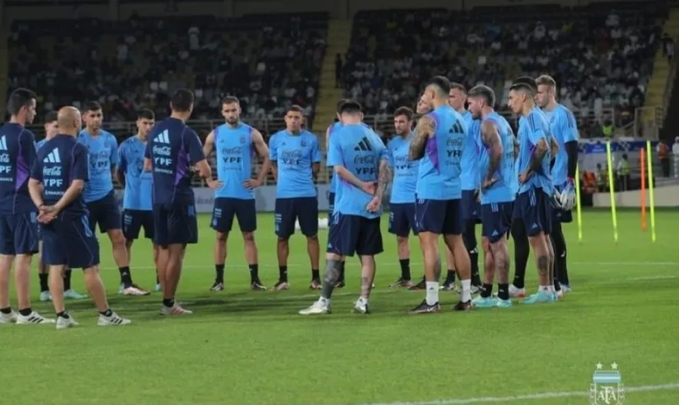 Mundial de Qatar 2022: sin dos grandes referentes, el equipo nacional entrenó de cara al debut