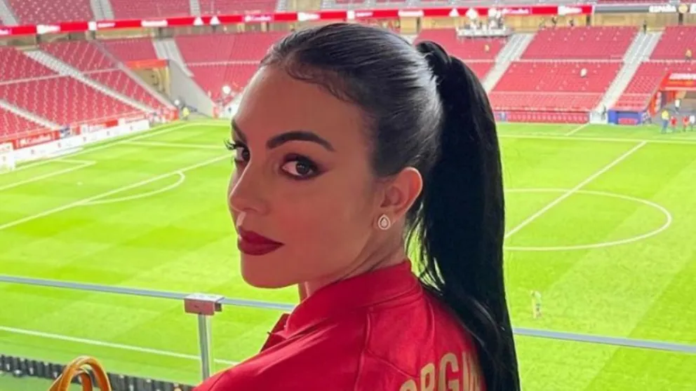 Georgina Rodríguez lució unos jeans cut out que no cualquiera se atreve a lucir