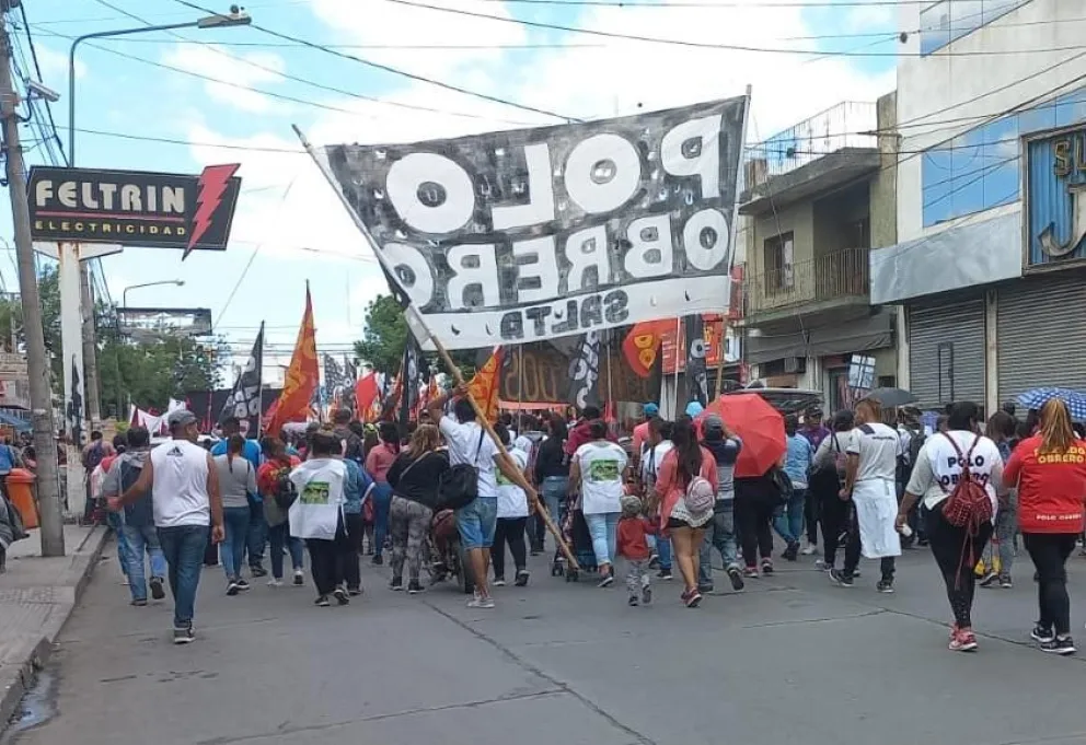 Terminaron de ver el partido y salieron a reclamar: el Polo Obrero acaparó las calles de la Ciudad y ocasionó un caos