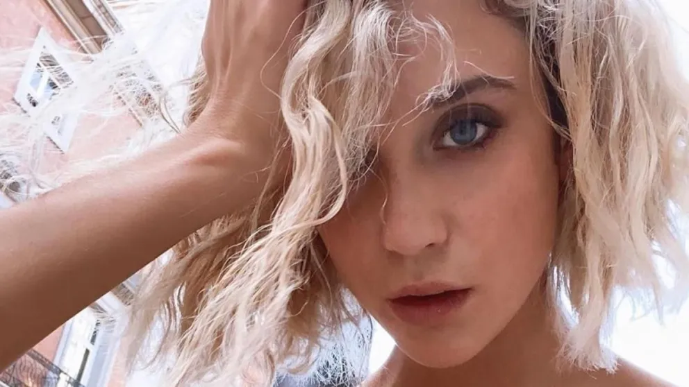 María Pedraza revolucionó a Instagram con su última foto frente al espejo 