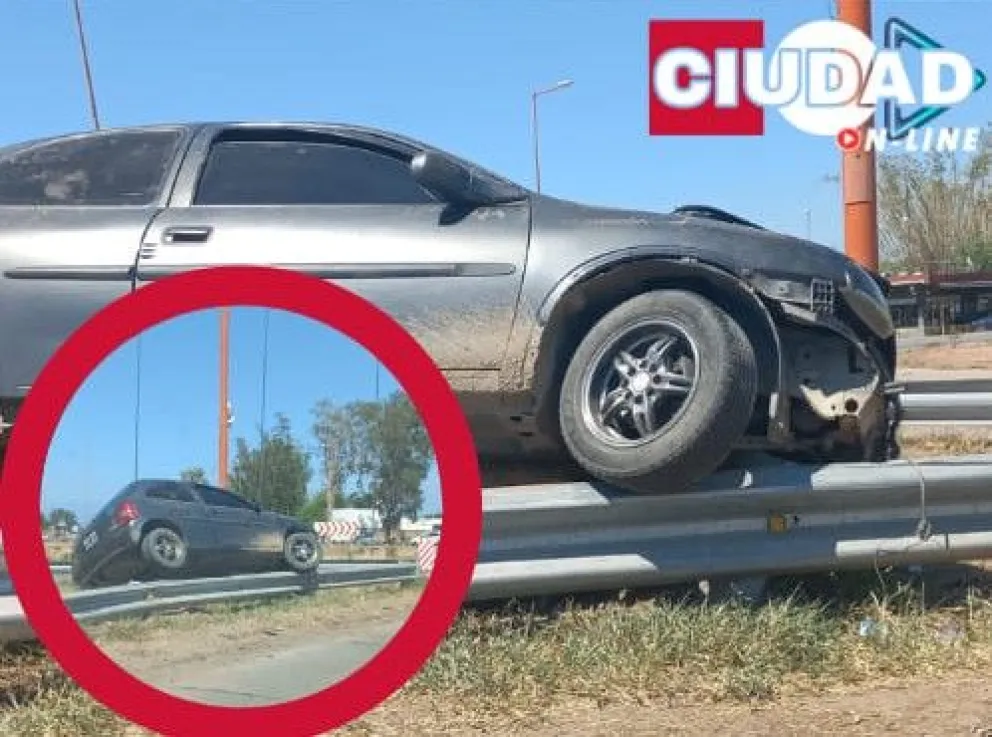Accidente vial: conducían ebrios, no les importó nada y dejaron el vehículo totalmente abandonado