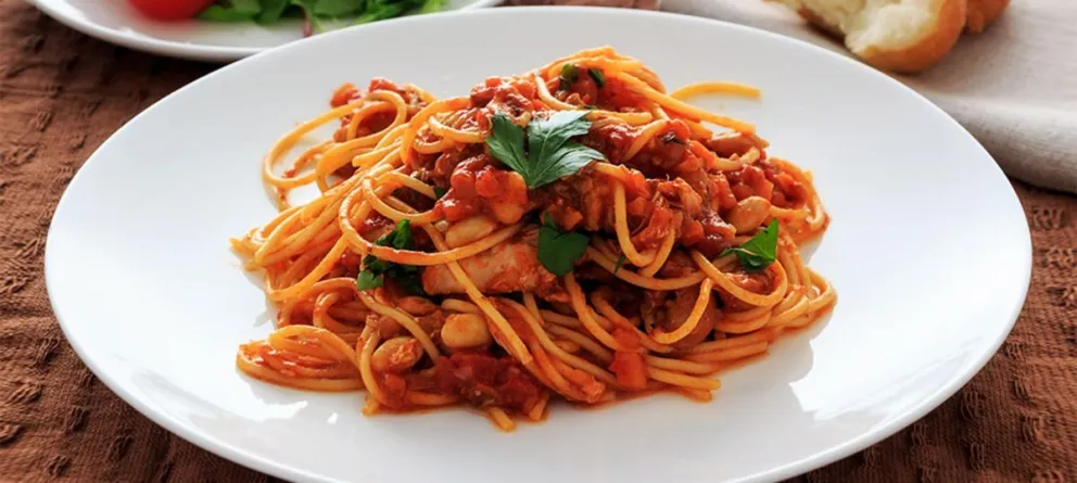 Joven terminó con sus piernas amputadas tras comer fideos del día anterior