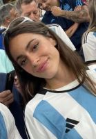 Tini Stoessel visitó a De Paul en la concentración y la hija de otro jugador argentino se volvió loca al verla