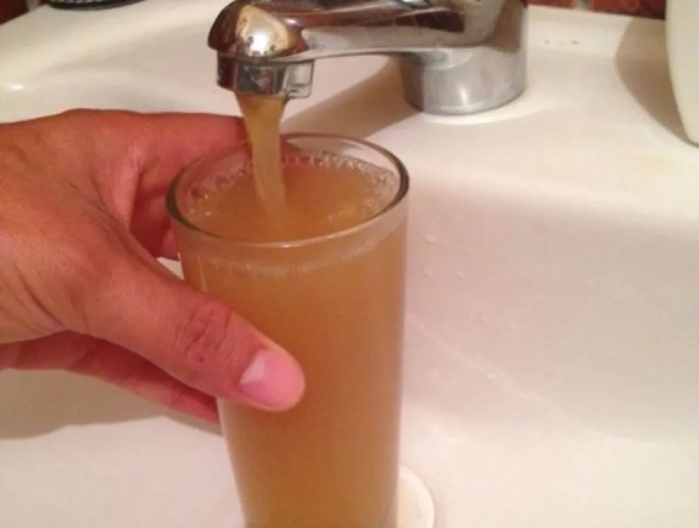 En Tartagal advierten la presencia de "enfermedades", por utilizar el agua que sale de las cañerías