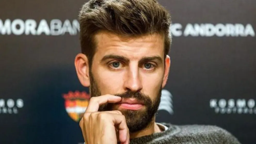 Un feo y despectivo gesto de Gerard Pique confirmaría que su relación con Clara Chia Marti estaría en crisis