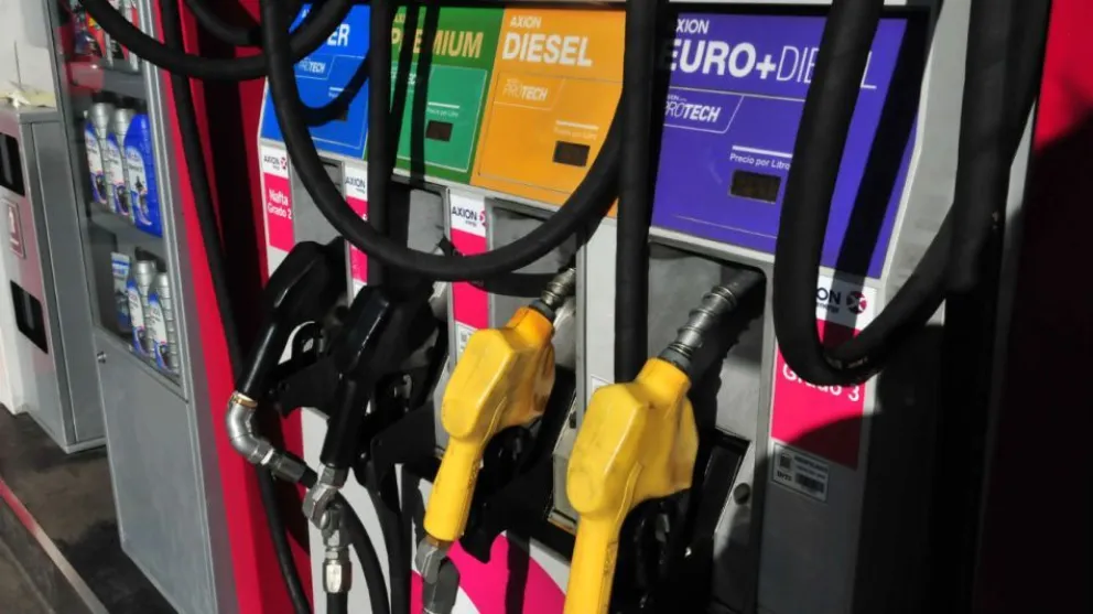 YPF negó nuevos aumentos de combustible post balotaje