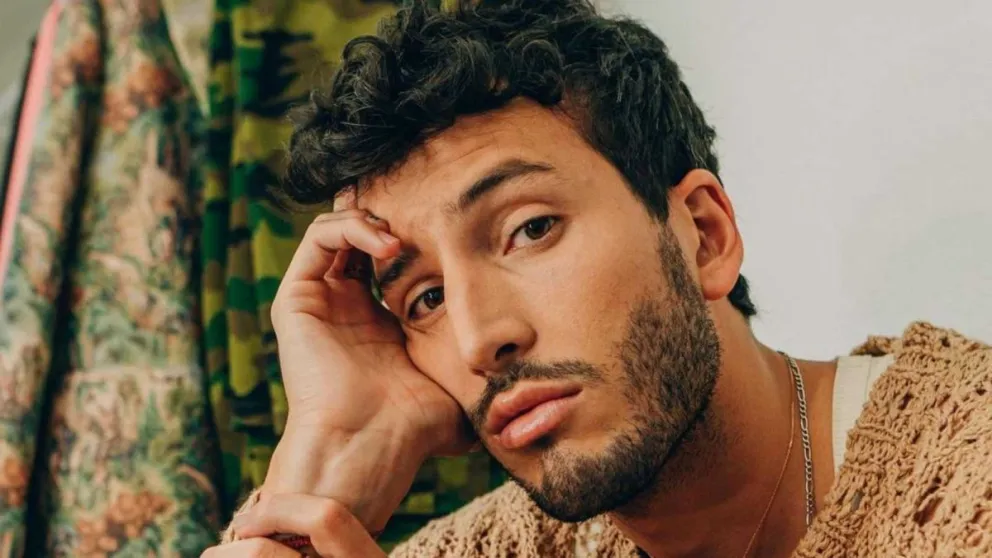 Sebastián Yatra estrenó "Básicamente", el tema que grabó hace un año