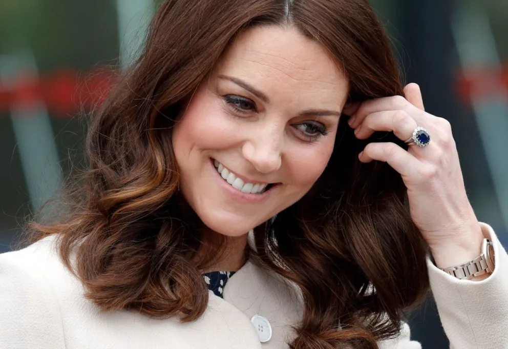 La verdadera razón por la que Kate Middleton usa el anillo que debería llevar Meghan Markle