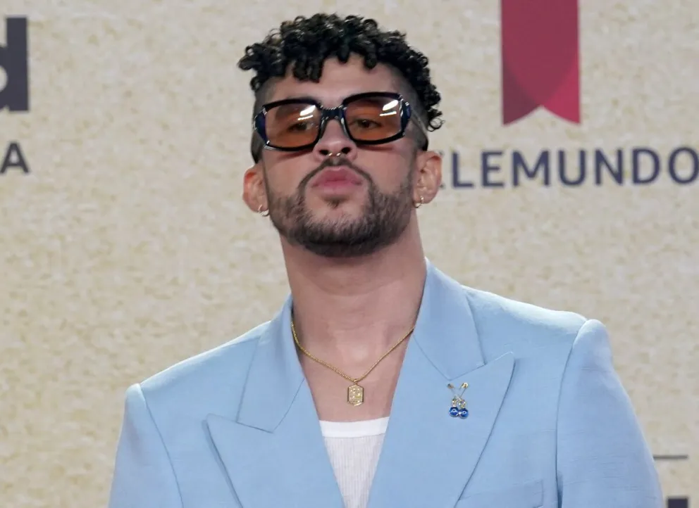INDEFENDIBLE: El violento acto de Bad Bunny contra una fanática que hizo enfurecer a todos en las redes sociales
