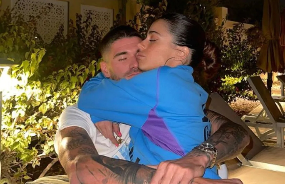 Rodrigo De Paul le dedica un emotivo posteo a Tini: "Vos me agarraste la mano y me dijiste que no estaba solo"