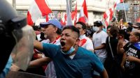 Perú en estado crítico: Dina Boluarte debió tomar una drástica decisión, tras la muerte de dos manifestantes
