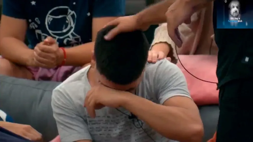 La desesperación de Thiago en Gran Hermano tras leer una carta que cayó dentro de la casa: crisis de llanto que conmovió a sus compañeros