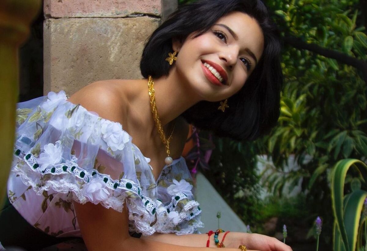 Ángela Aguilar, cantante mexicana.
