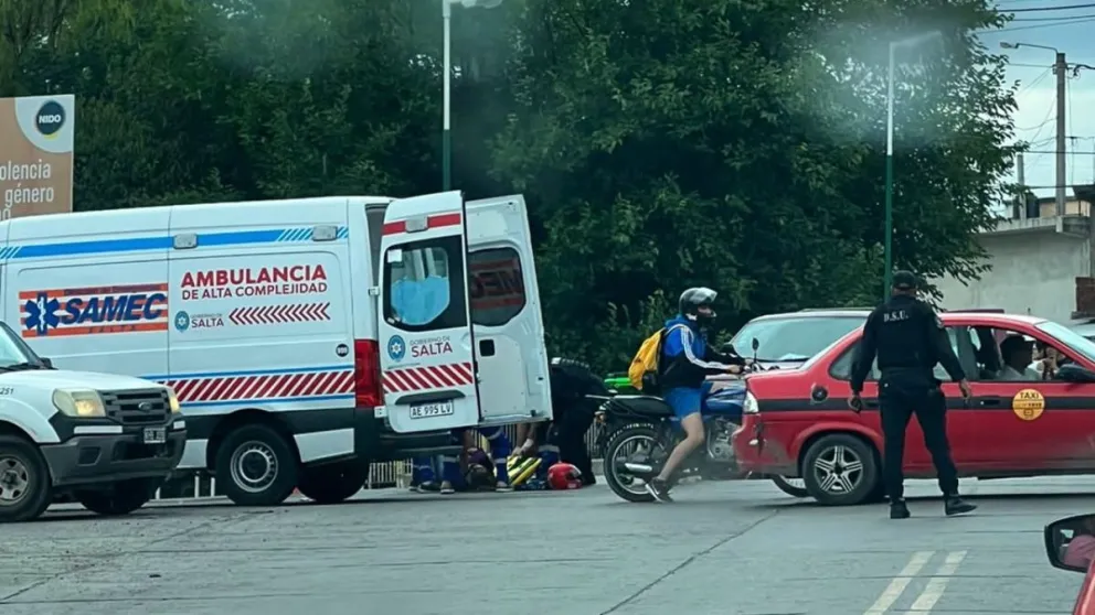Impactante accidente en un peligroso cruce en Salta: una mujer terminó hospitalizada