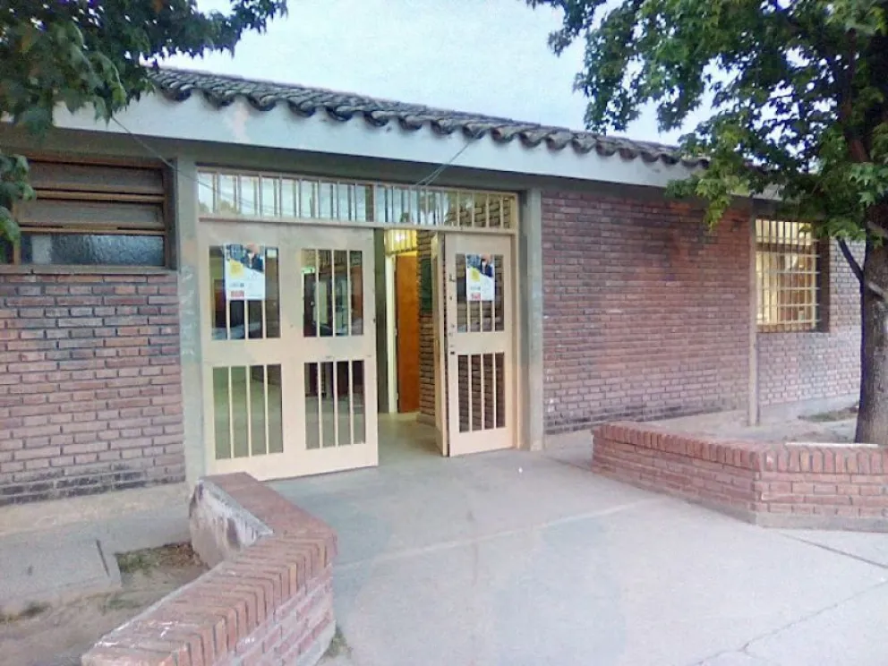 El Carril: movilización de estudiantes contra el cierre de carreras terciarias