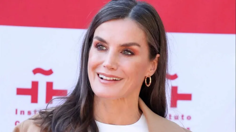 Letizia Ortiz seduce con su peinado más original para llevar este 24 de diciembre