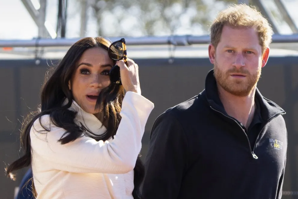 En la serie y en la corte, Harry y Meghan le declaran la guerra a los medios británicos