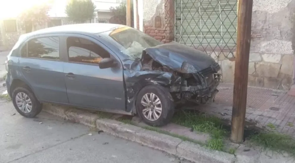 Festejaba que Argentina salió campeón, perdió el control de su vehículo y chocó contra un poste de luz