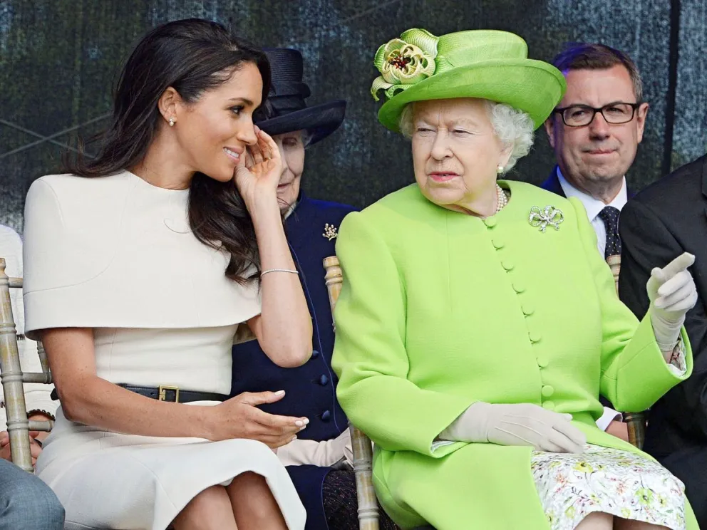 La peor noticia sale a la luz para el príncipe Harry y Meghan Markle: de esta manera los excluyó la reina Isabel II