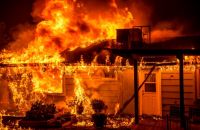 Un médico falleció en el incendio de su casa: fue intencional