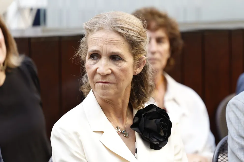 La infanta Elena pone en juego sus privilegios: Felipe VI lanza contundente advertencia